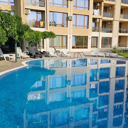 Vesta Riviera - Free Parking Aparthotel Golden Sands Exteriör bild