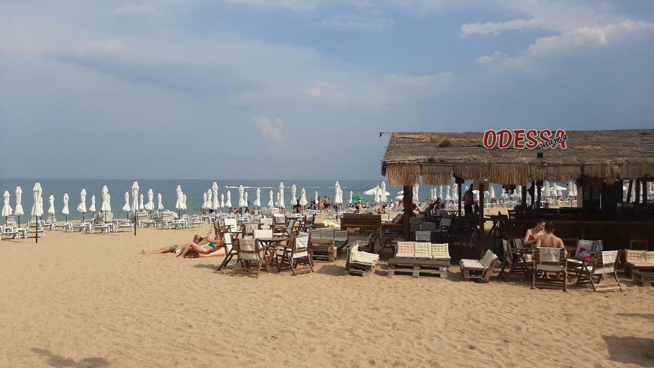 Vesta Riviera - Free Parking Aparthotel Golden Sands Exteriör bild
